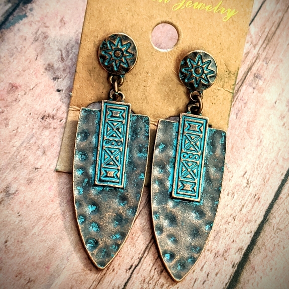 NWT Boho Patina Turquoise Copper Earrings - Picture 4 of 5